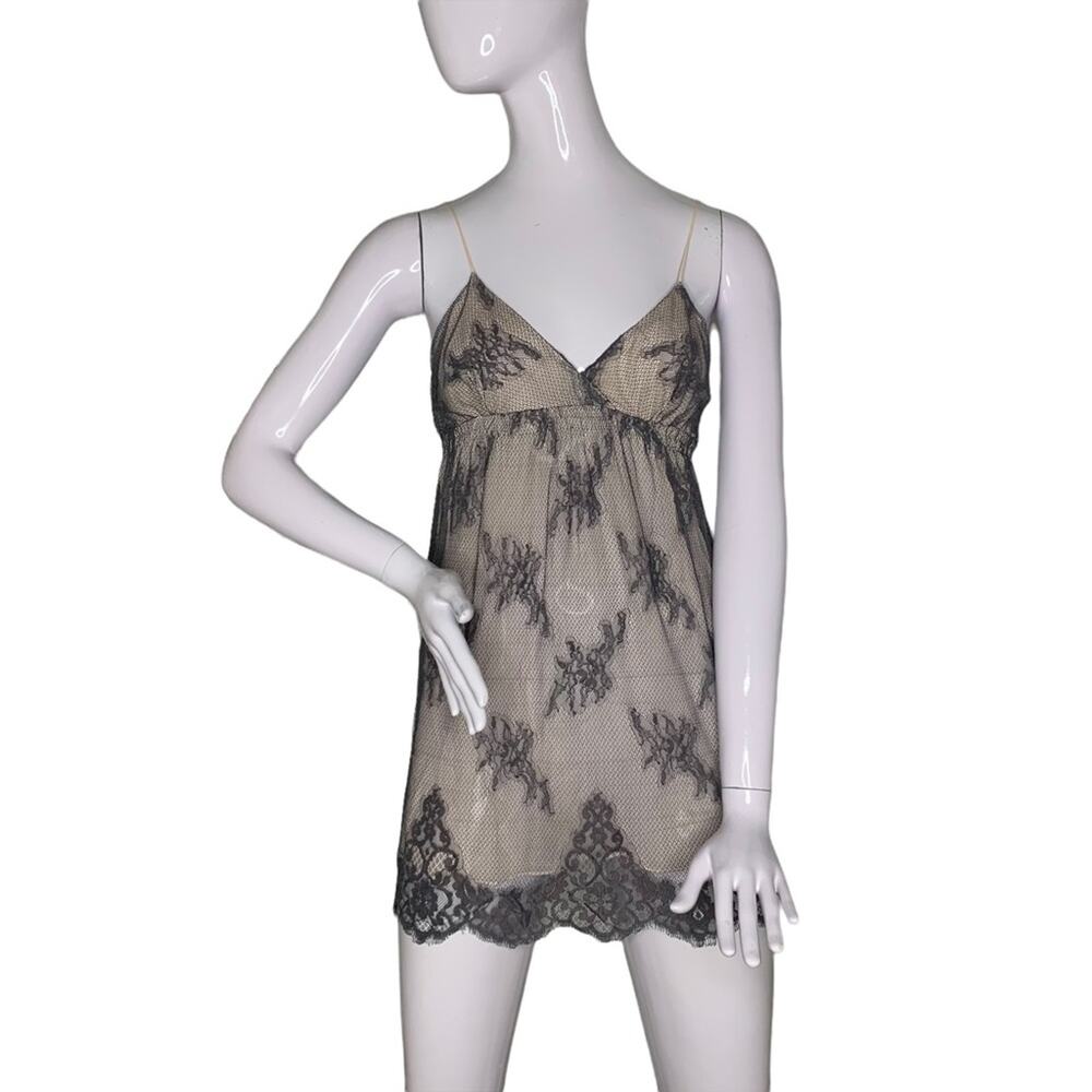 Flora Nikrooz Babydoll Size M Black Lace Nude Lining Adjustable Straps